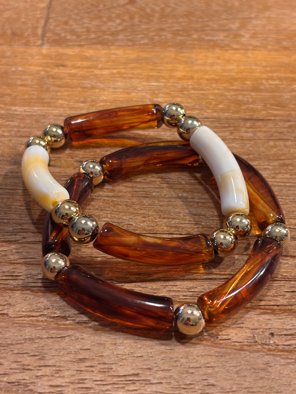 Tube armband amber met crème
