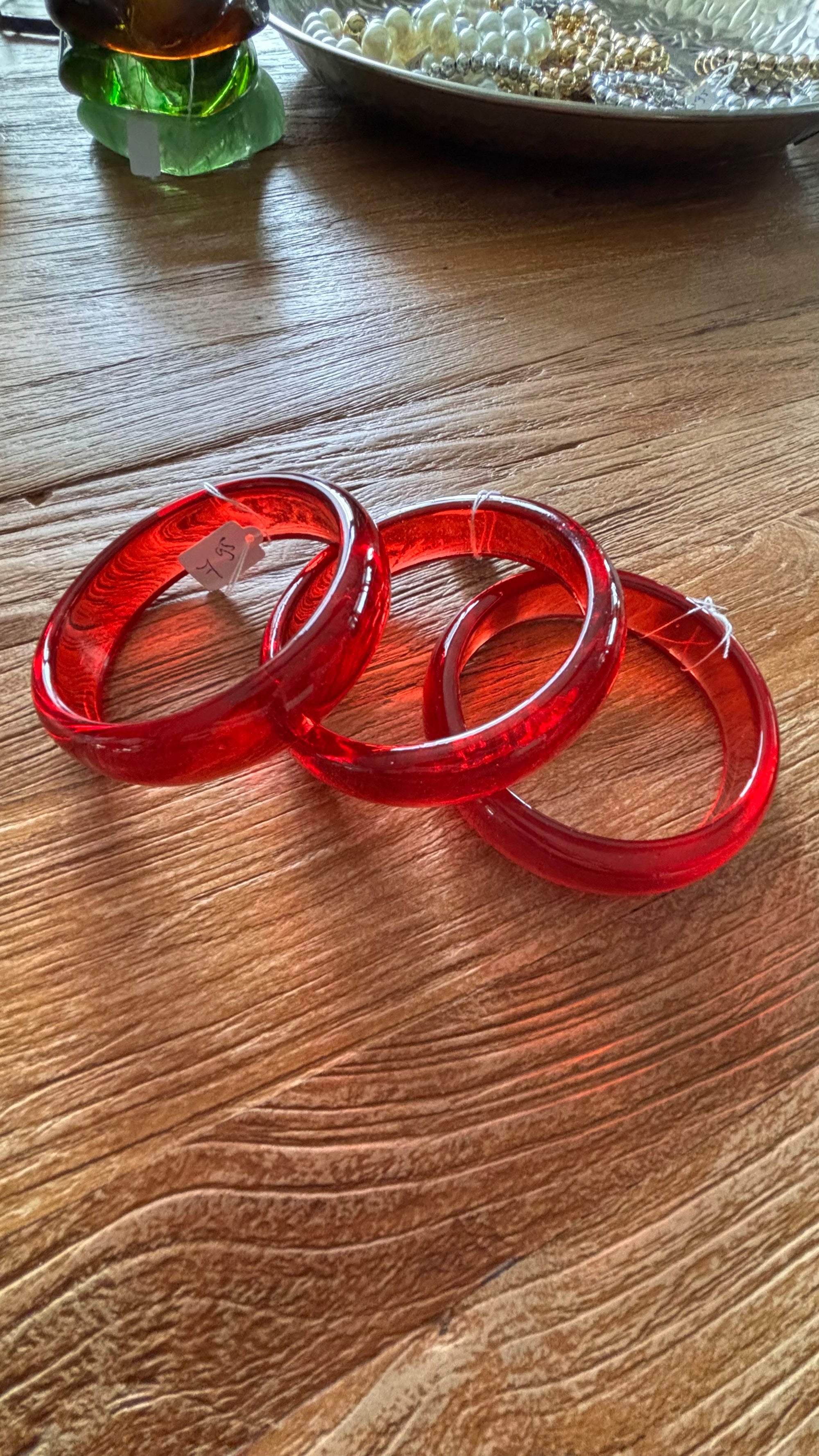 Resin bangle rood