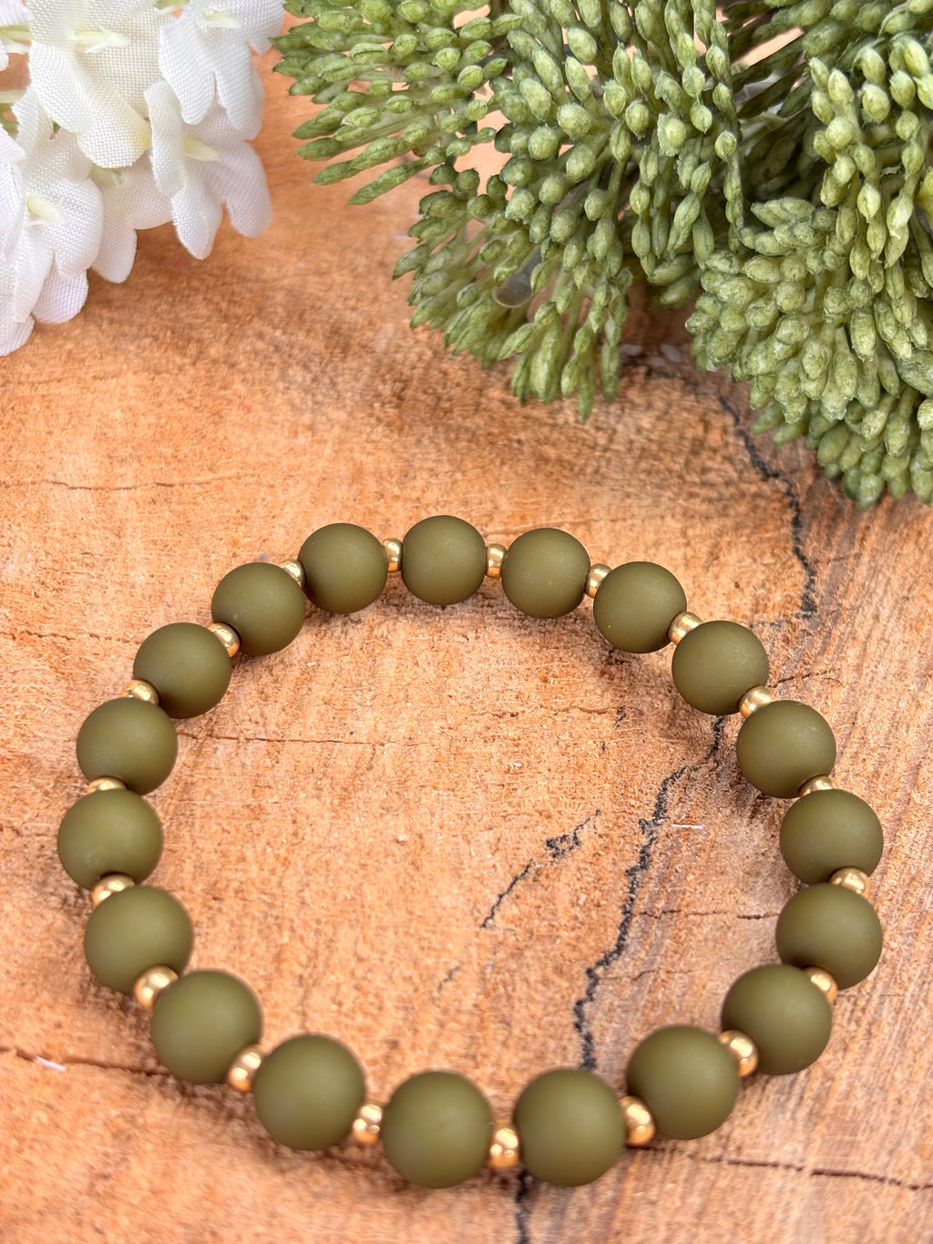 Acryl 8mm armband army/gold