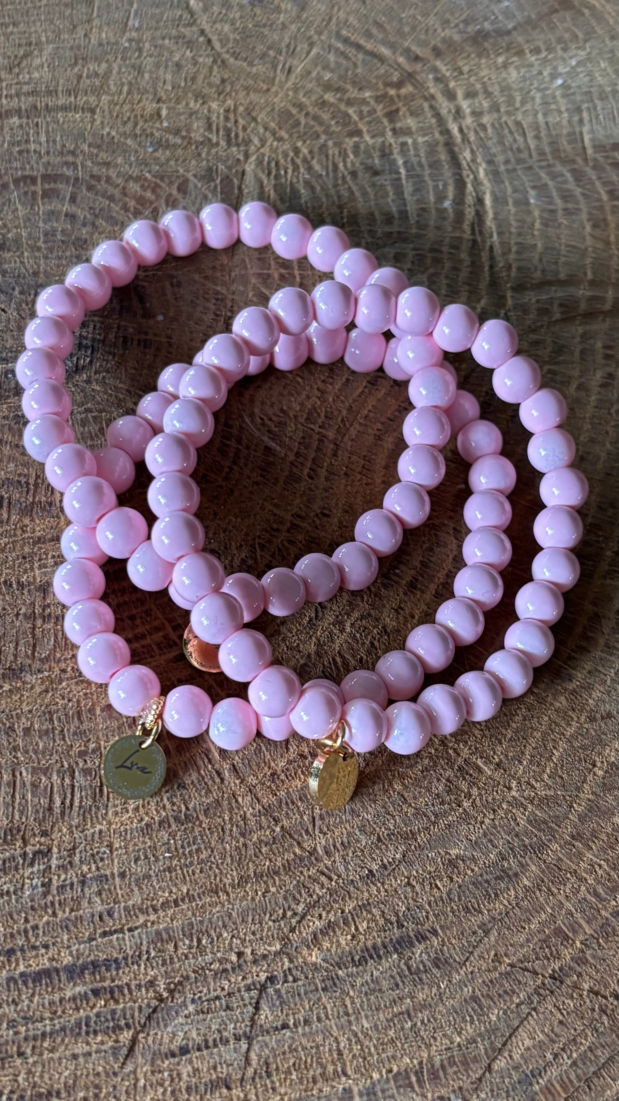 Armband lichtroze acryl