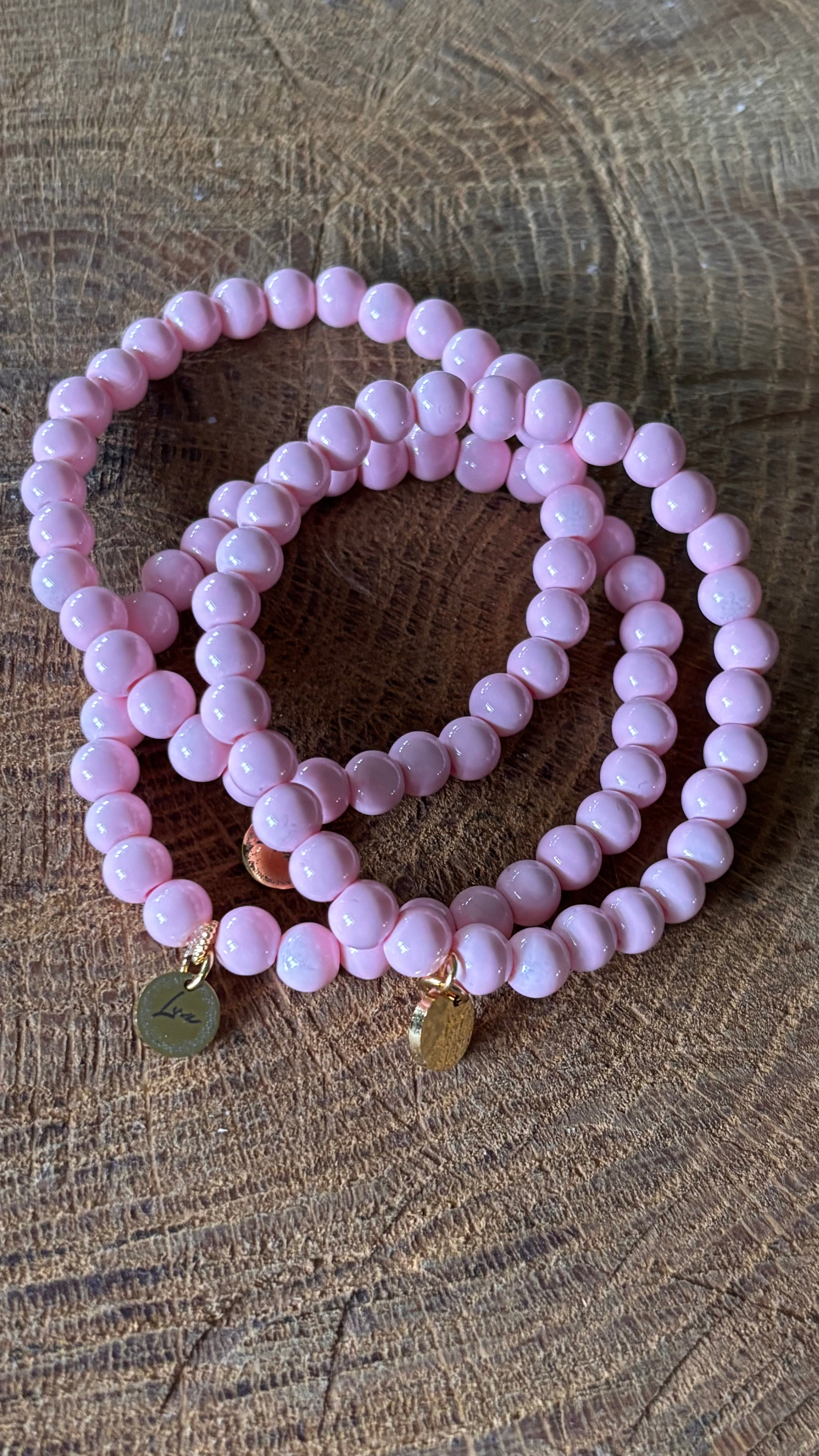 Armband lichtroze acryl