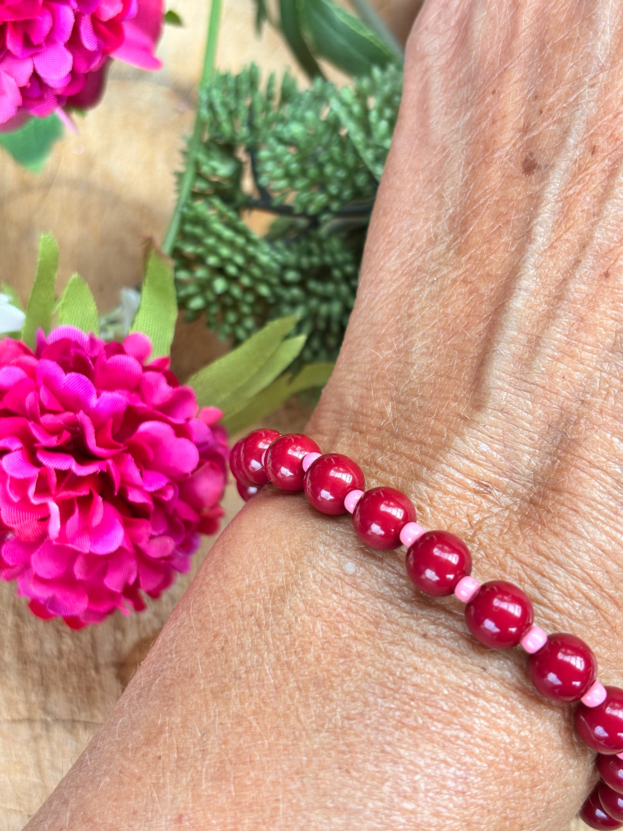 Acryl 8mm armband bordeaux/roze