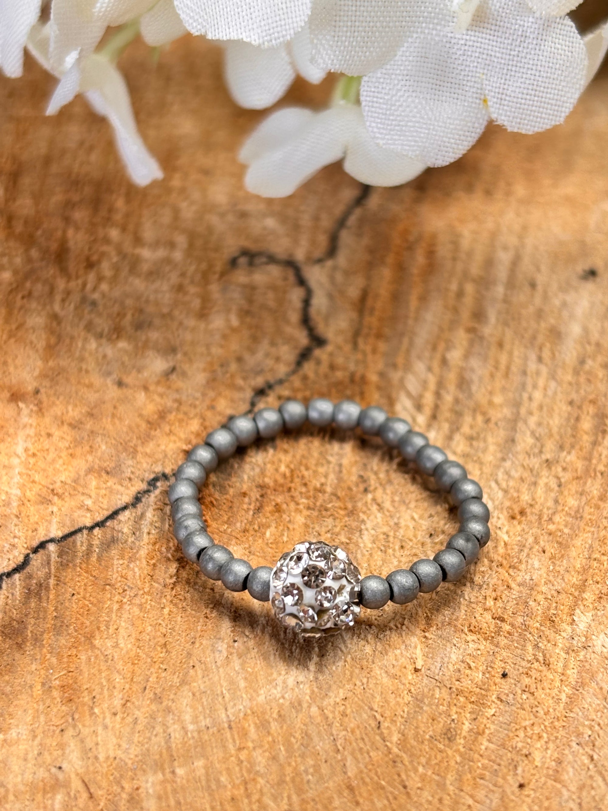 Stretch ring zilverkleur met stras