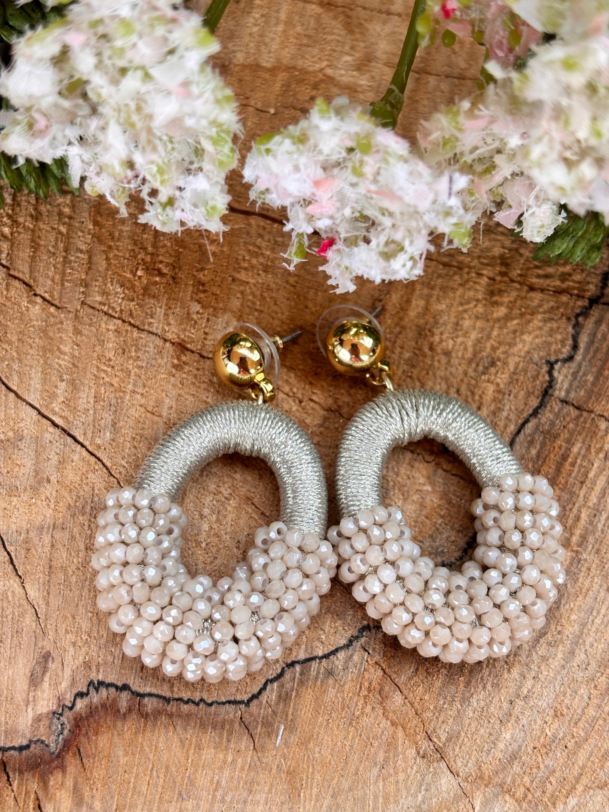 Satin drops in crème