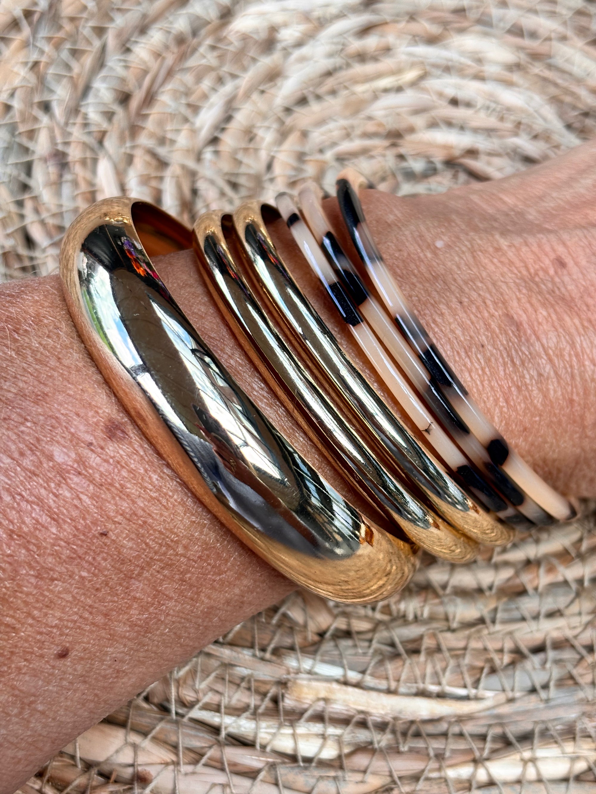 Trendy metalen armband gold